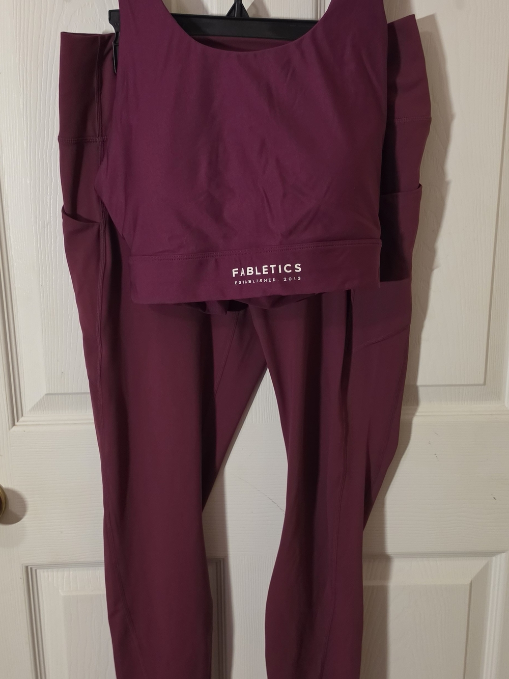 Fabletics Women's Burgundy Active Leggings, Sport,rs Bra & Tank Top Set